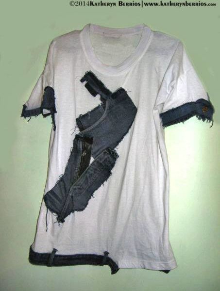 T-shirt Desgarro: Retazos denim distribuidos y acoplados en algodón, detalle bolsillo en parte delantera.